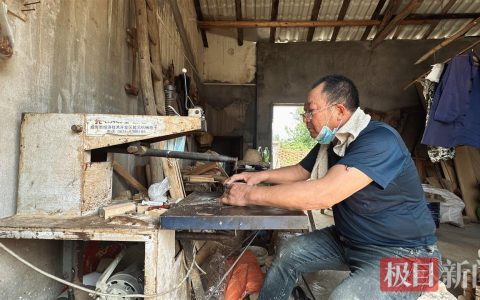 七旬乡村木匠巧手仿制文物，一天手搓三套“虎座鸟架鼓”