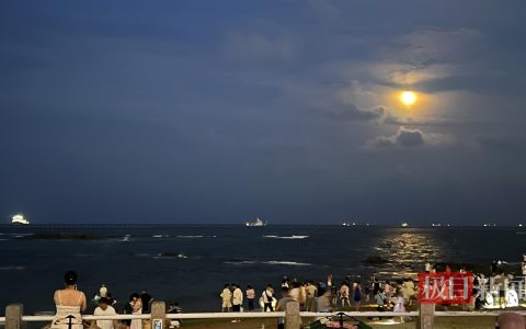 1箭11星明日凌晨从山东日照海域腾空！观景游客海滩搭帐篷绵延百余米，山西女子驱车12小时只为一睹“火箭与圆月同框”
