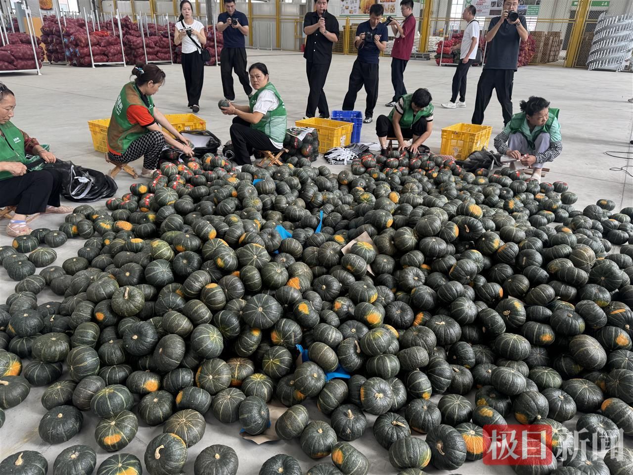 活力中国调研行丨首衡城里的“就业密码”——3.7万人在这里把日子过成了“热乎饭”