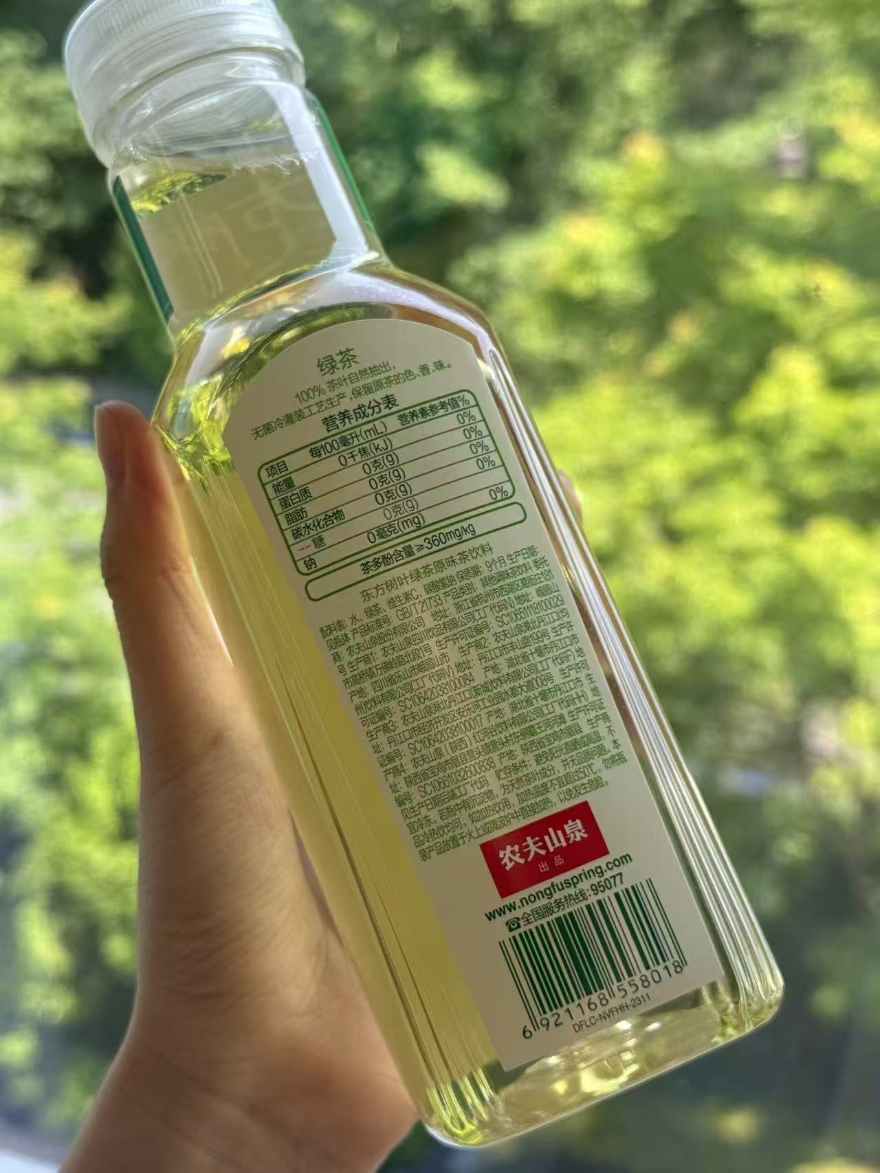 东方树叶依然强势、包装水逐步回暖：农夫山泉2025上半年业绩亮眼