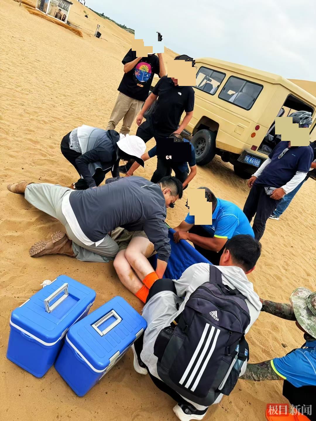 “我是人民军医中的一员！”这对医护夫妻紧急施救，助从骆驼上坠落的母子脱险