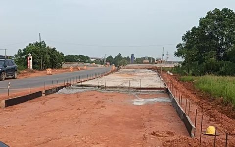 54岁农民工如厕被误当猎物枪击身亡，女儿：妹妹原定10月结婚，父亲到南昌就是为筹婚礼钱