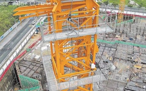 实时监测+AI预警 湖北塔吊安拆系紧“数字安全带”