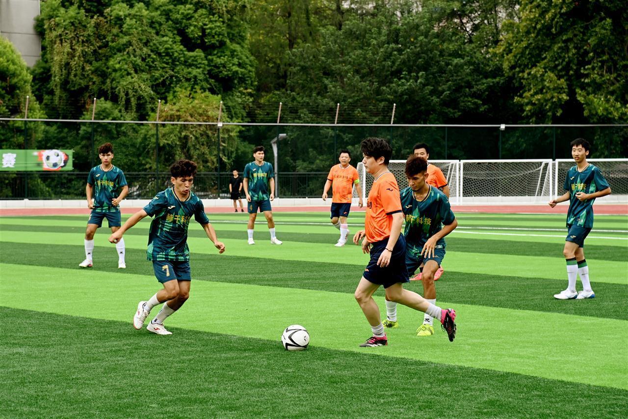 串起校区更串起产学研，武汉理工地下通道成了教学“活教材”