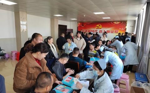 西流河镇热血传递温情