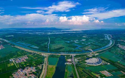 郑场镇推动河湖治理提质增效