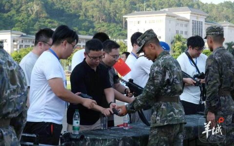 我市举行2025年军营开放日活动 100名青少年零距离体验军营生活