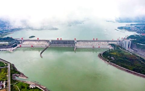 三峡水库迎今年以来最大洪水