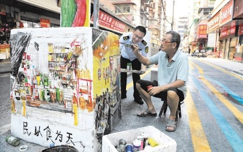 120幅作品见证居民幸福生活变迁 武汉退休教师在小巷墙绘人间烟火