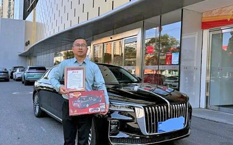 参加九三阅兵的礼宾车全部归还 车子全面检查后加满了油 车主还收到感谢信纪念品