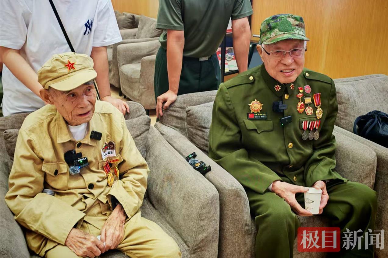 首次来沈迎接烈士遗骸回国，89岁老兵还有一个任务：亲密战友曾像黄继光一样用胸口堵敌人枪口，要在英名碑上找到他名字