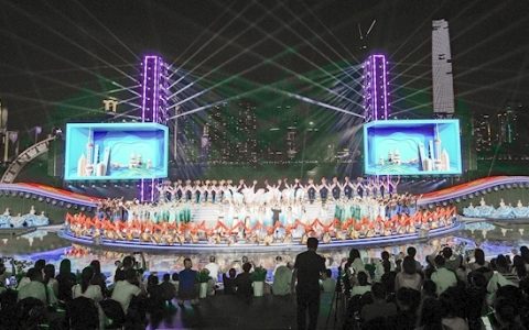 市民、游客翘首以盼 长江文化具象化了