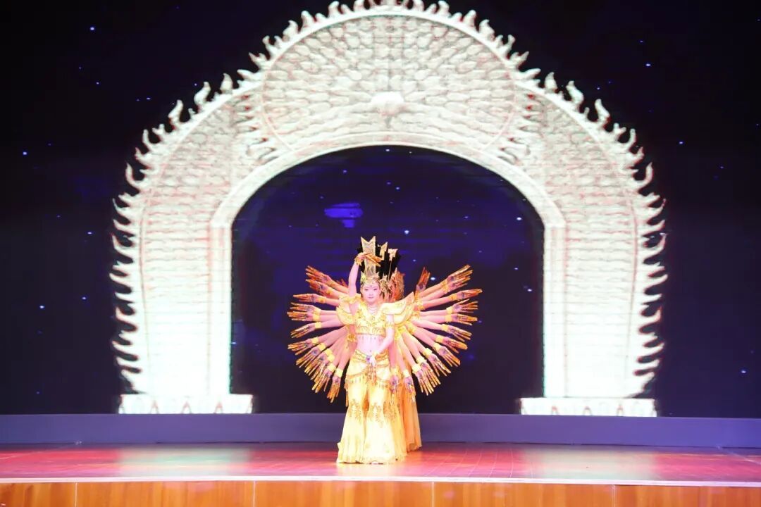 湖北残疾人艺术汇演暨“自强不息”宣讲进高校活动在长江新区举行