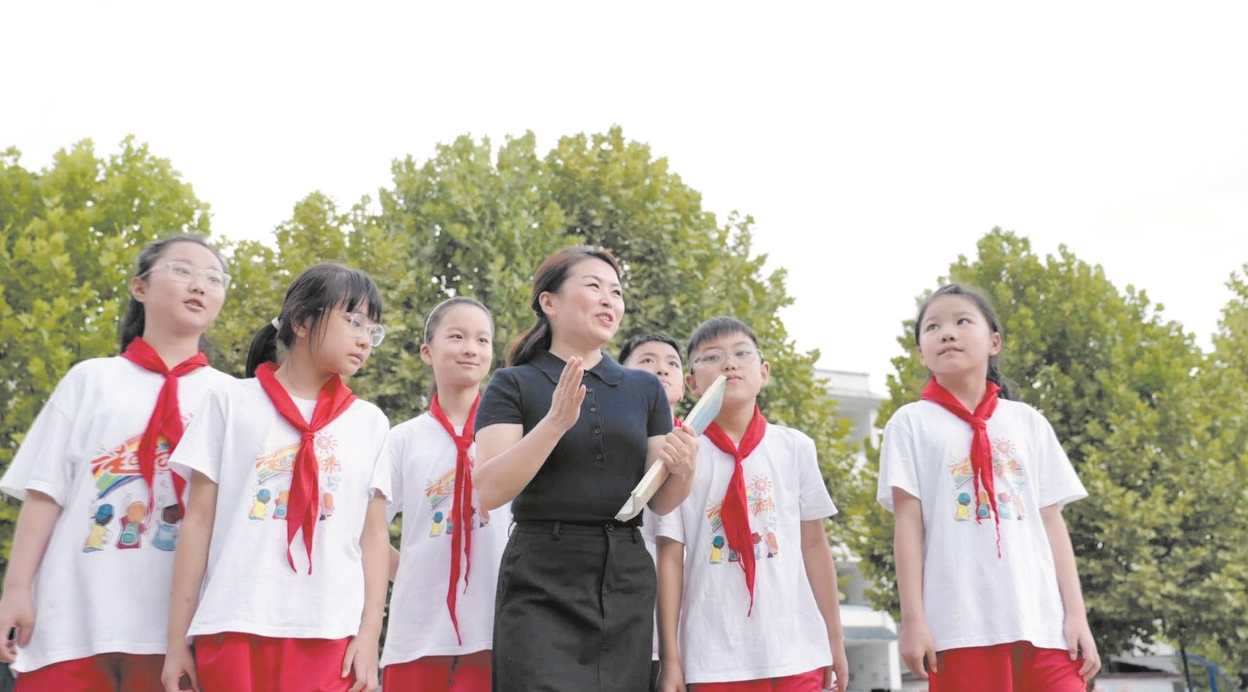 扎根鄂西乡村学校十二载 她带队家访万余次  点亮山区孩子人生路