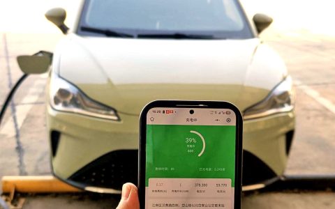 武汉公交13座充电站向社会开放 99把快充枪覆盖三镇