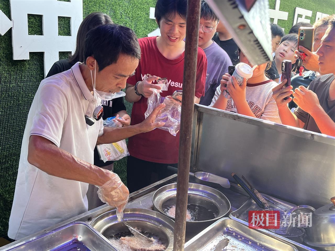 “鸡排哥”回应称号：他们喊我一声“鸡排哥”，是拿我当真正的朋友