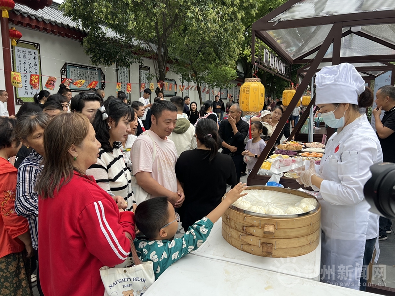 开逛！张居正街老字号市集热闹开场