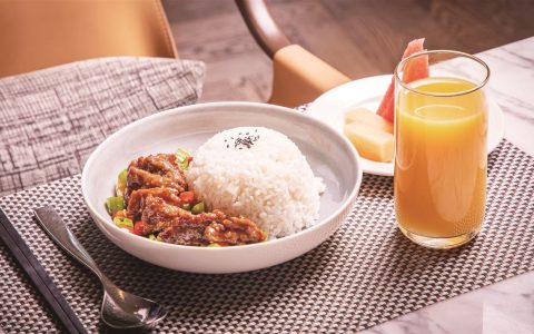 过早套餐不超10元  盒饭二三十元一份 武汉豪华酒店纷纷做起平价堂食