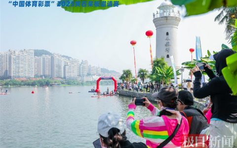2025黄石桨板邀请赛开幕，多场精彩表演让旅客大饱眼福