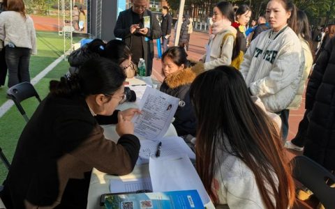 “智汇仙桃”高校巡回招聘启动 400多名高校毕业生与仙桃企业达成就业意向