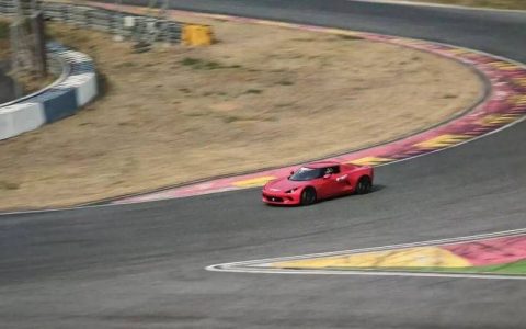 首台“仙桃造”新能源定制超跑国庆下线