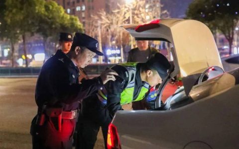 仙桃公安圆满完成国庆中秋假期安保工作