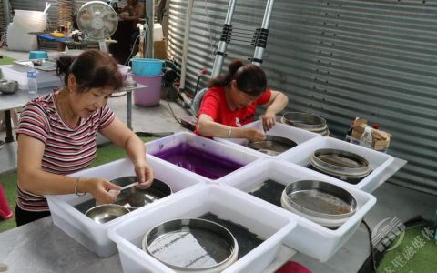 打开世界地图卖黄鳝