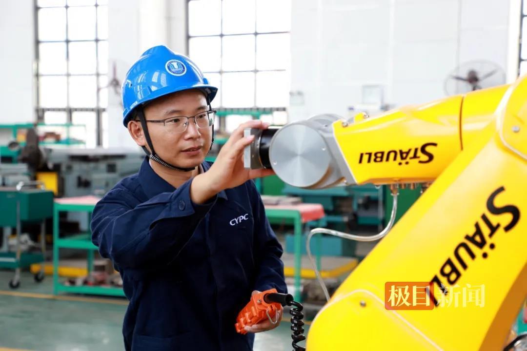 青春华章｜三峡青年检修队，以硬核科技守护国之重器