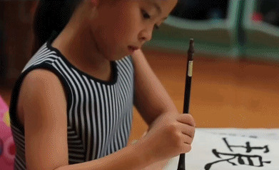 刘涛女儿王紫嫣要上大学了，幼年曾在《欢乐颂》中客串童年安迪