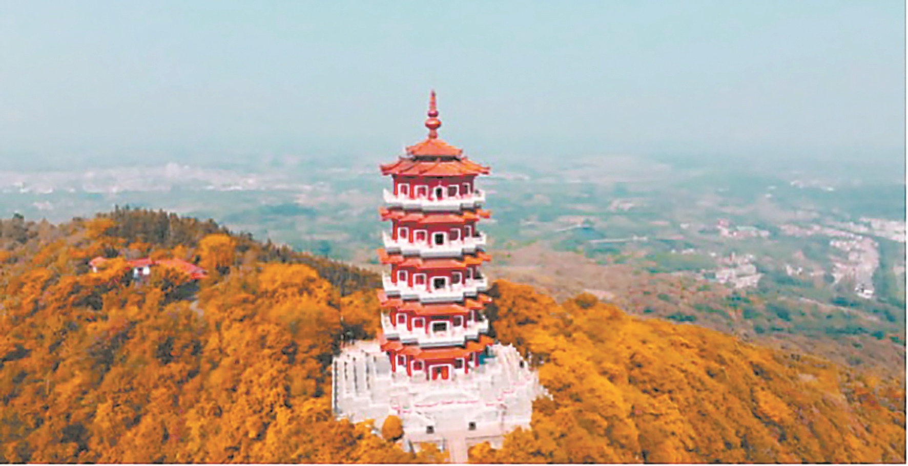 襄阳迎来踏秋赏景最佳期 游客纷至感受秋日魅力