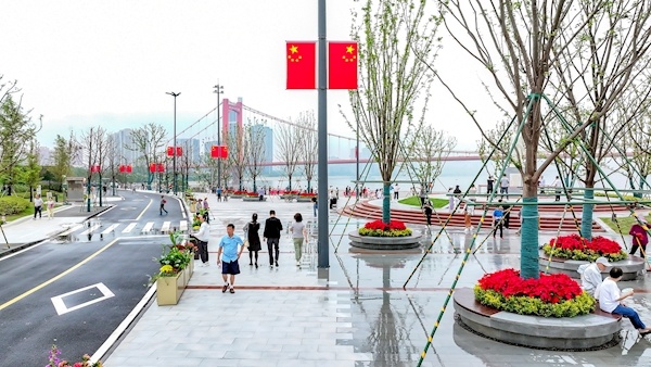 武船片堤防改造及江滩环境整治工程竣工 武汉百里长江生态廊道建成开放