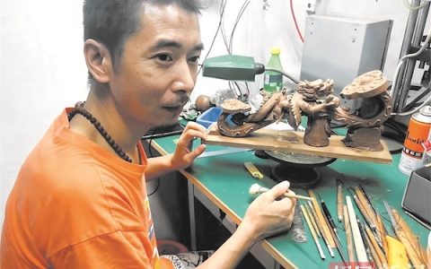 一把刻刀闯天下，从钢塑作品到珠宝微雕 他将荆楚匠心“雕”进《国家宝藏》