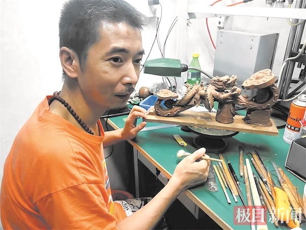 一把刻刀闯天下，从钢塑作品到珠宝微雕 他将荆楚匠心“雕”进《国家宝藏》