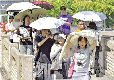 全年高温天数和最晚高温日记录均刷新  今起四天武汉还是有点热