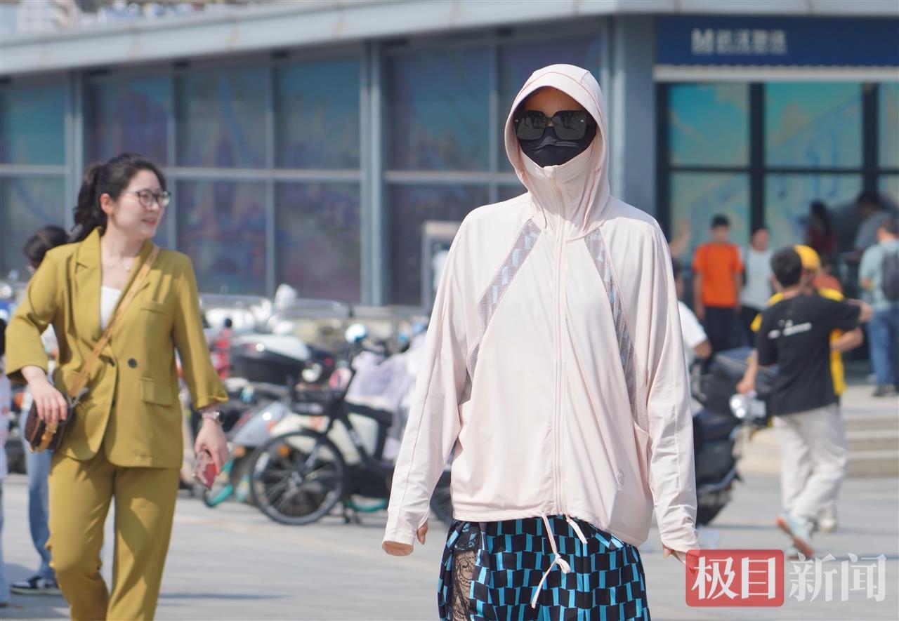 国庆假期第五天，武汉“炎”值在线，最高气温达33℃