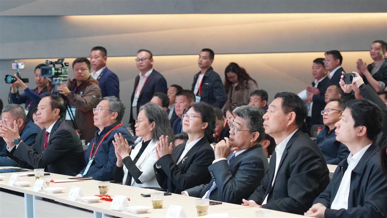 链接全球市场，赋能麻城石业，2025湖北麻城石材全球供需对接会开幕