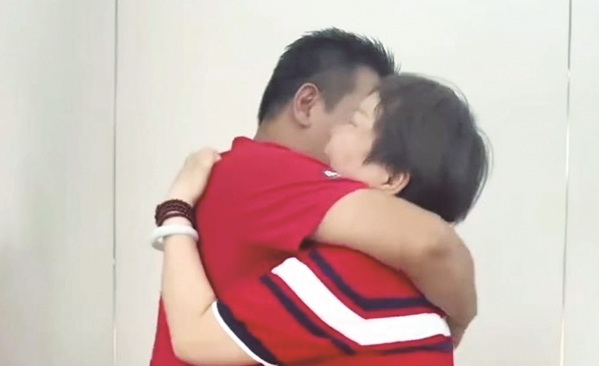 9个月男婴在家门口被人抢走 母亲寻儿18年终团聚