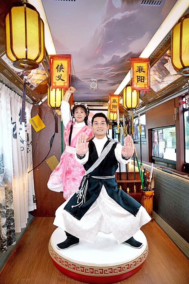 三位“大侠”从数千名司机中脱颖而出 襄阳“侠义公交”    让金庸武侠走进现实