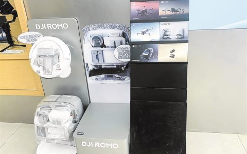 扫地机器人精准避开2毫米粗充电线 从微尘到花生壳等各种垃圾一机扫尽