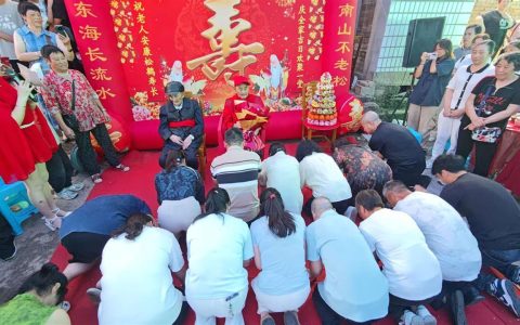 重庆103岁哥哥参加100岁弟弟生日宴，家人：他俩粗茶淡饭从不挑食，家族有长寿基因