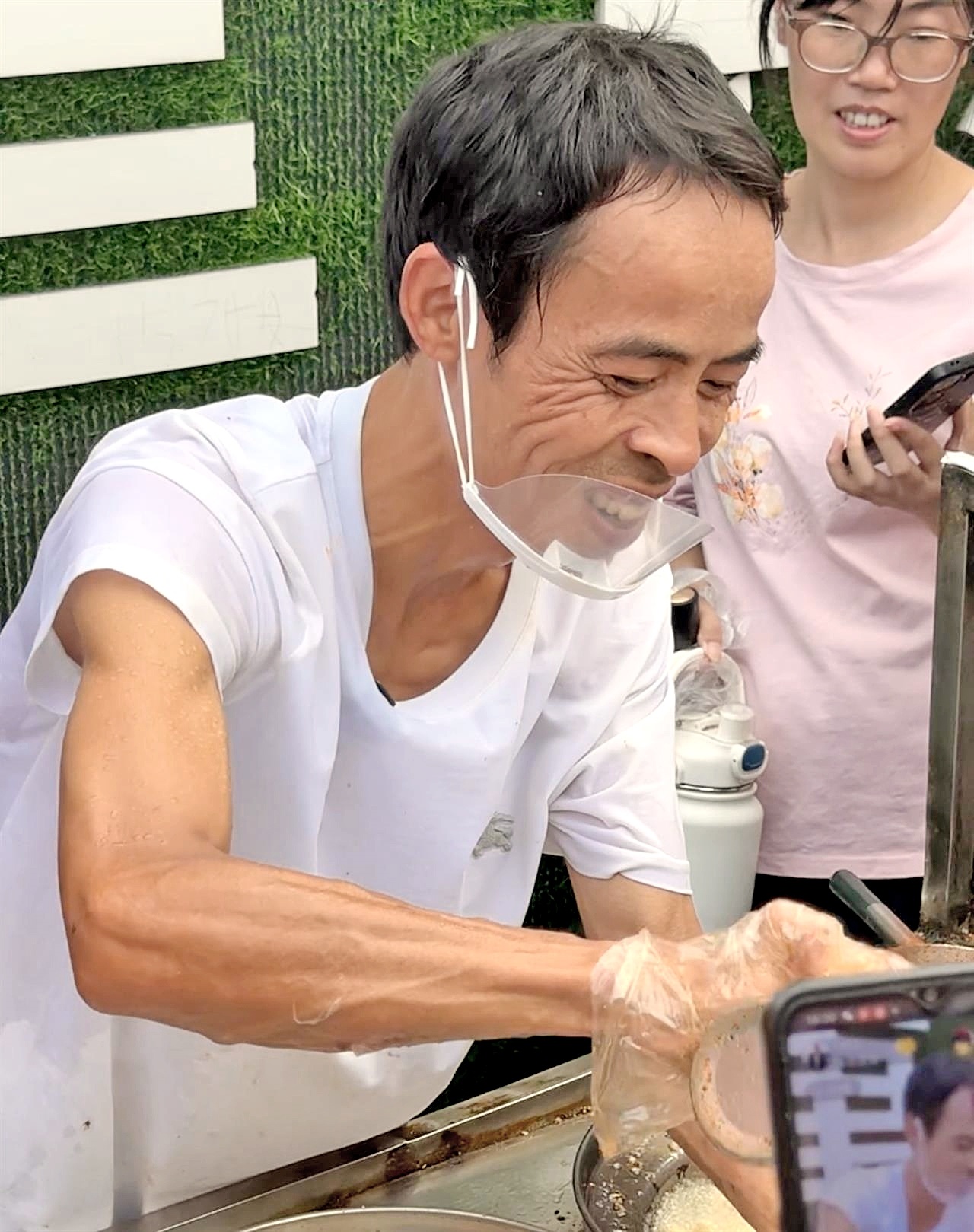 对话江西景德镇“鸡排哥”李俊永 不考虑直播带货 愿意和顾客待一起