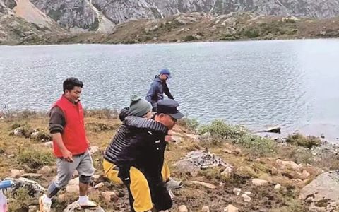 20岁女子在甘孜徒步高反进ICU 父母感谢救援人员，专业人士提醒注意事项