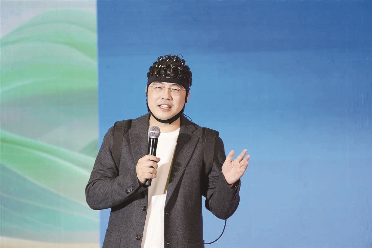 用实践讲述长江之美与湖北之变 ——“何以中国·家住长江边”网络主题宣传活动启动仪式侧记