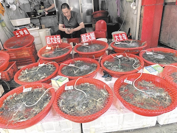 价格降低，个头变大，新一批货源正赶来 武汉吃货们“蟹”逅最佳时令季