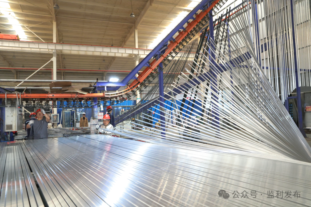 监利：“小料之王”闯出3万吨大市场