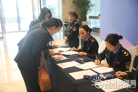 31支精英队伍齐聚荆州，角逐数据分析大赛