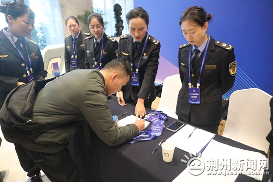 31支精英队伍齐聚荆州，角逐数据分析大赛