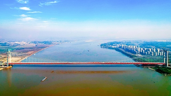 湖北燕矶长江大桥合龙 通车后黄冈至鄂州花湖机场15分钟直达