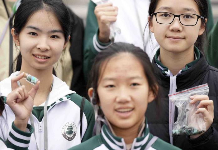 聚焦京堰研学团 | 挖绿松石、逛博物馆！北京学生在十堰变身“探宝猎人”