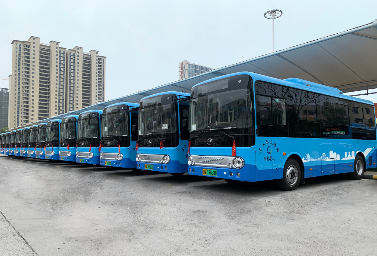 潜江：“幸福班车”驶出城乡共富路